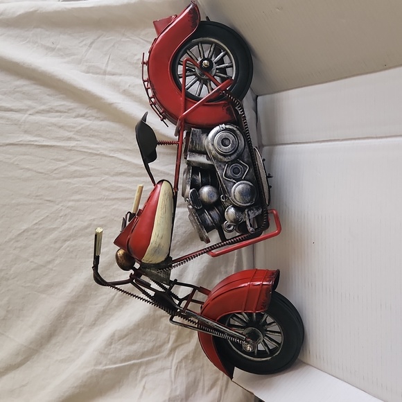 Red Metal Motorcycle Decoration Tabletop Ornament Decor - Picture 3 of 6